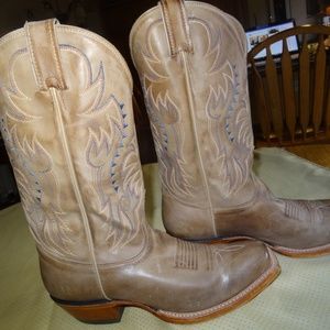 Nacona Boots